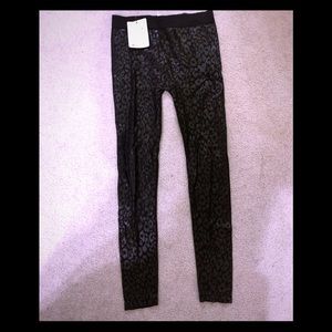 Black animal print leggings
